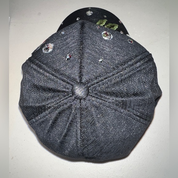 🌹NWOT! Rhinestones Floral SnapBack Cap - Picture 2 of 6
